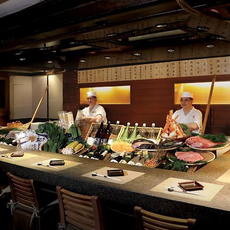 Harbour Grand Kowloon Hong Kong Exterior foto Sushi bar